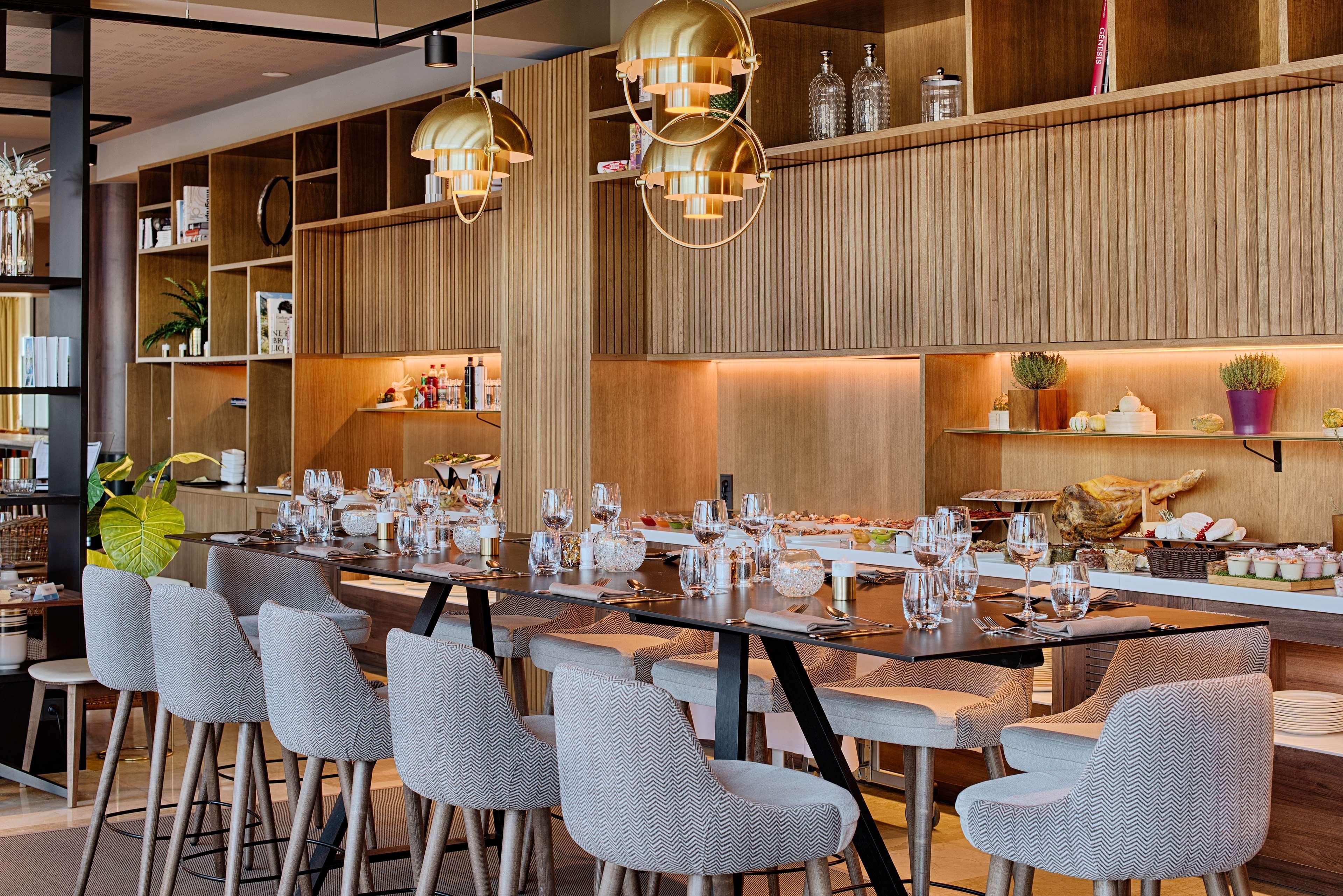 Nh Lyon Airport Hotel 4*