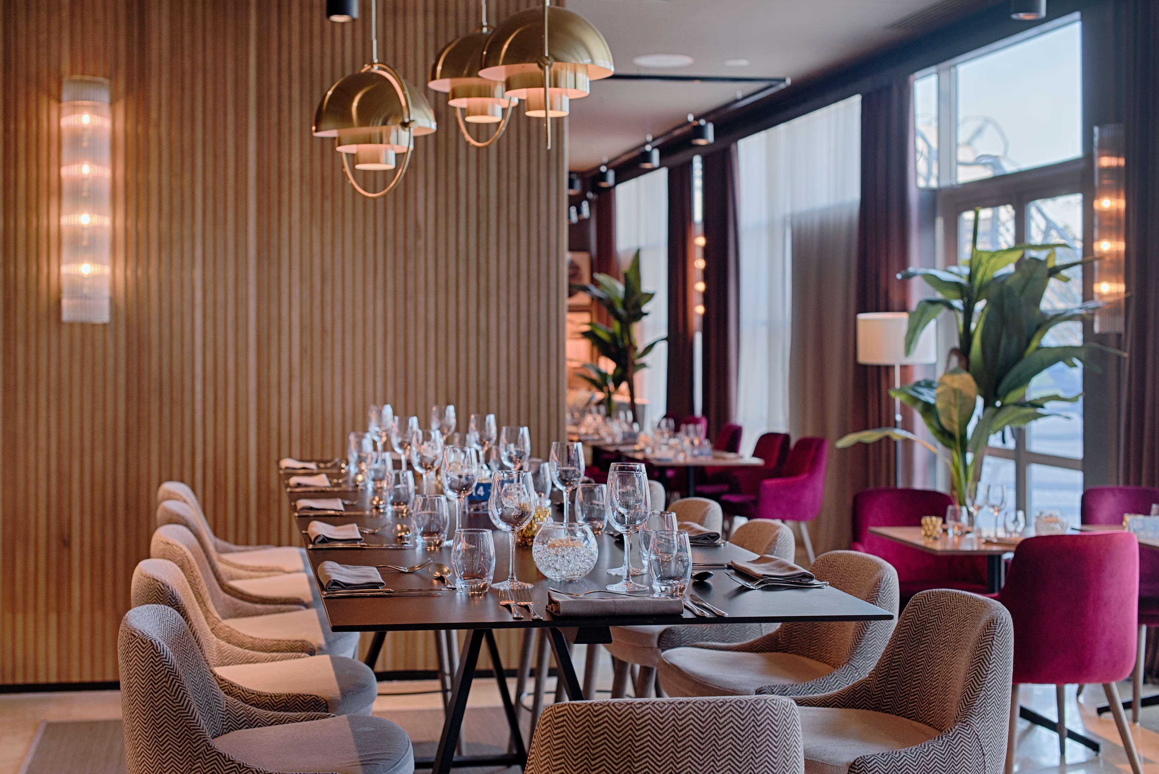 Hotel Nh Lyon Airport 4*