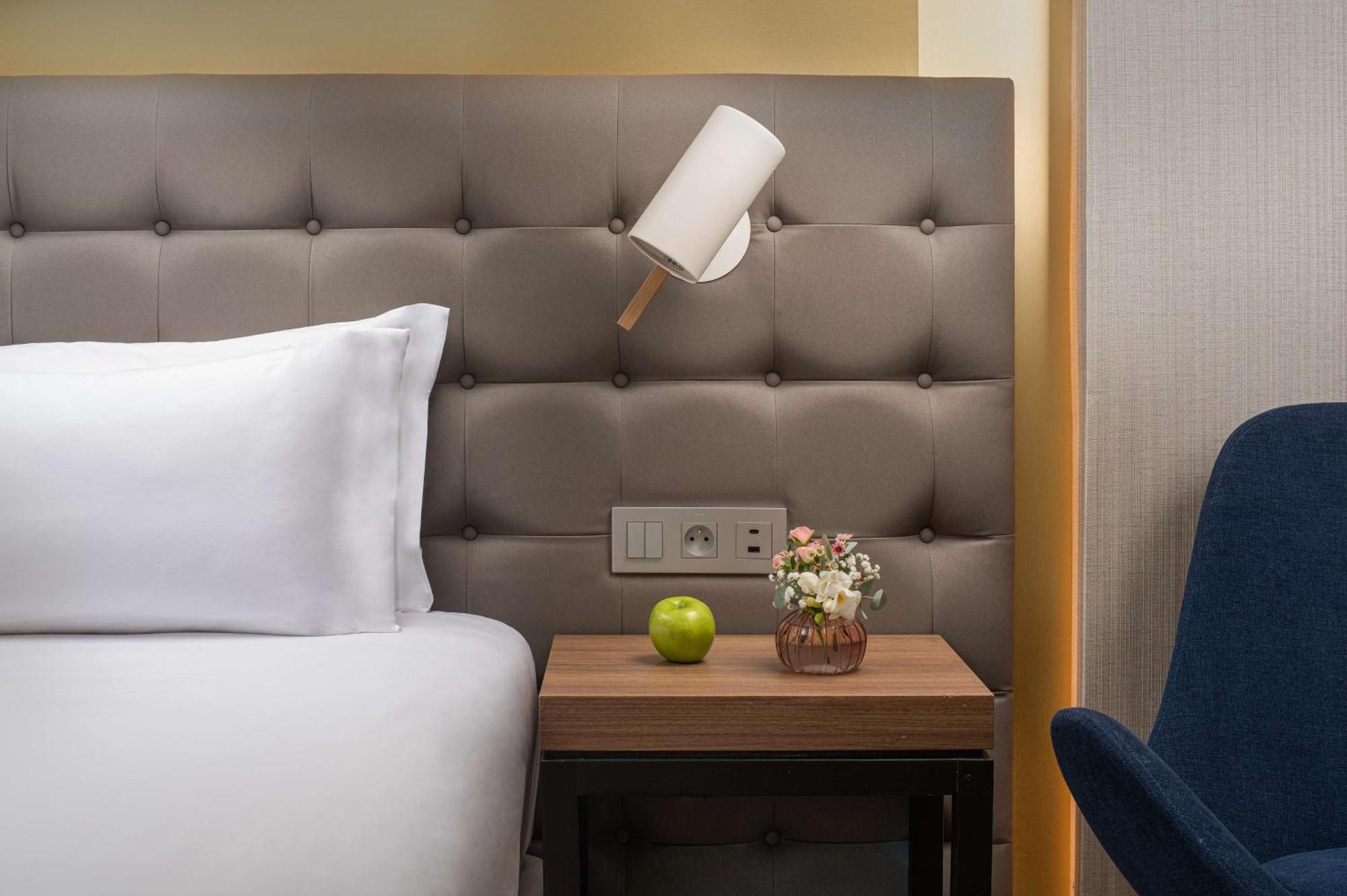 Nh Lyon Airport Hotel