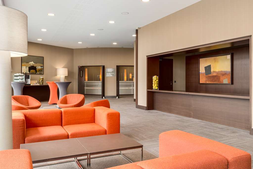 Hotel Nh Lyon Airport 4*